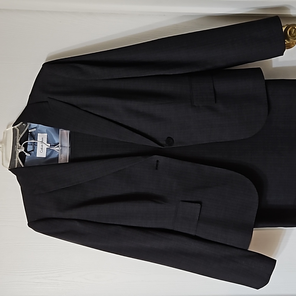 Ladies suit